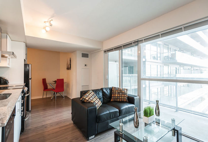 Life Suites  Front And Spadina