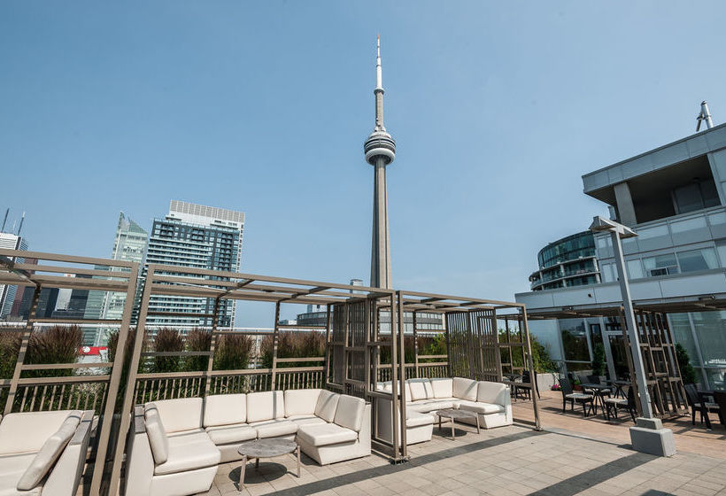 Life Suites Front And Spadina