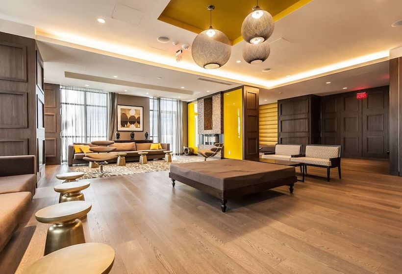 Life Suites Loft  Cn Tower