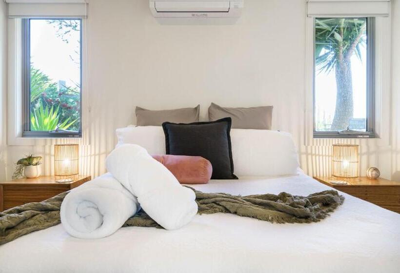 Living The Beach Dream Pets, Wifi, 4 Bdrm, 450m Shops