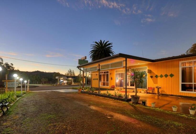 מוטל Bushmans Retreat Motor Inn