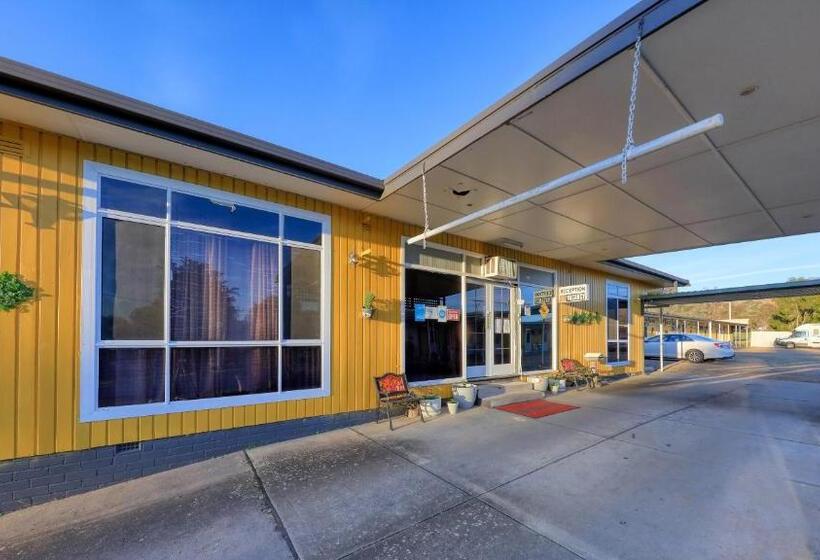 מוטל Bushmans Retreat Motor Inn