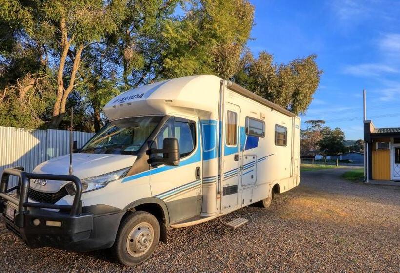 מוטל Bushmans Retreat Motor Inn