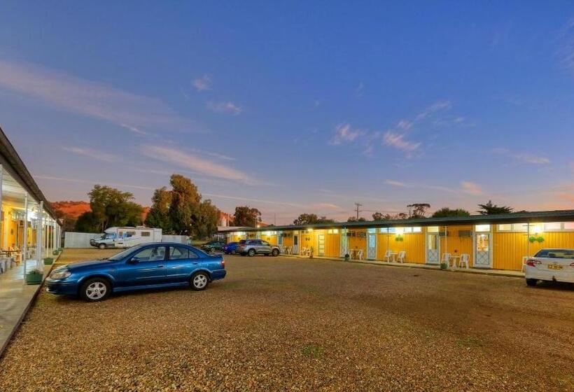 מוטל Bushmans Retreat Motor Inn