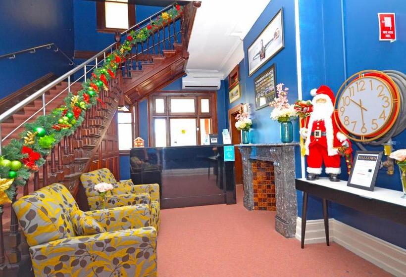 فندق على الطريق The Hallows Accommodation