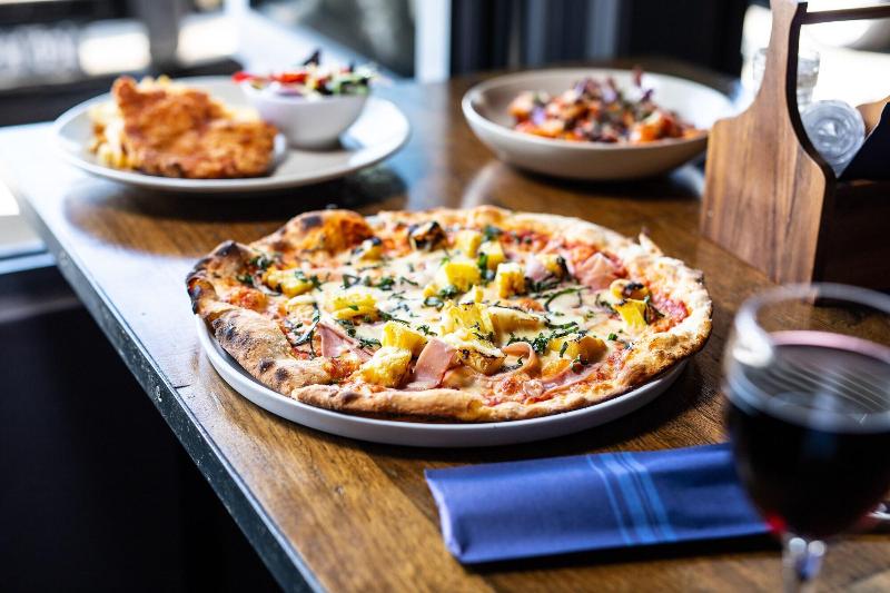 مُتل Warners At The Bay