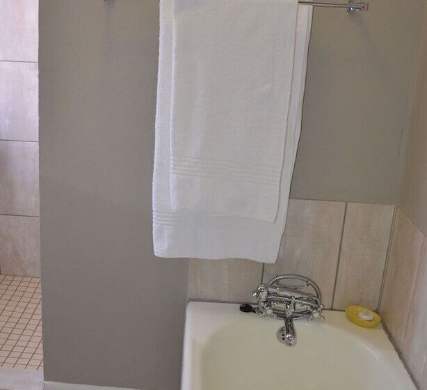 ペンション By The Way Guesthouse