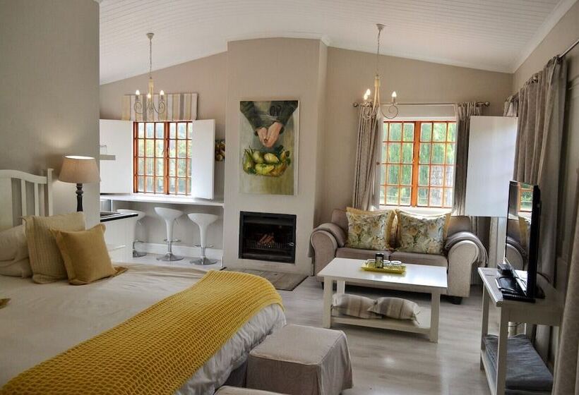 ペンション By The Way Guesthouse