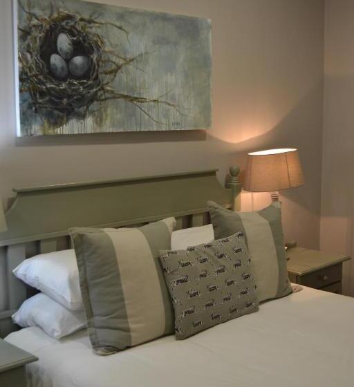 ペンション By The Way Guesthouse