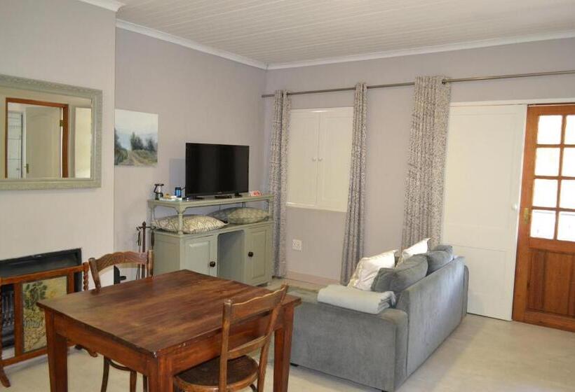 ペンション By The Way Guesthouse