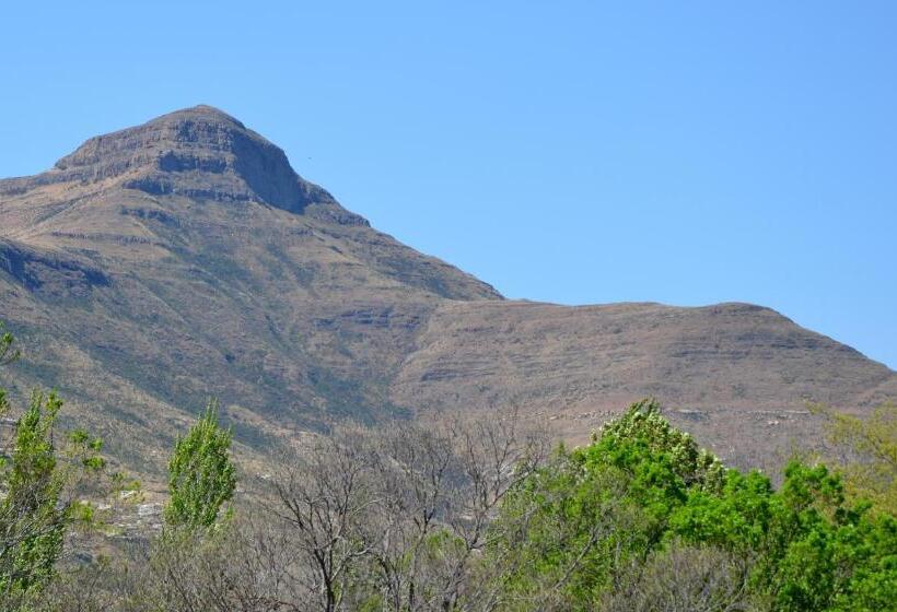 ペンション By The Way Guesthouse