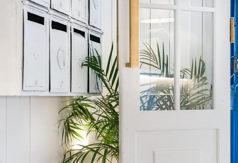 پانسیون Chiado 44