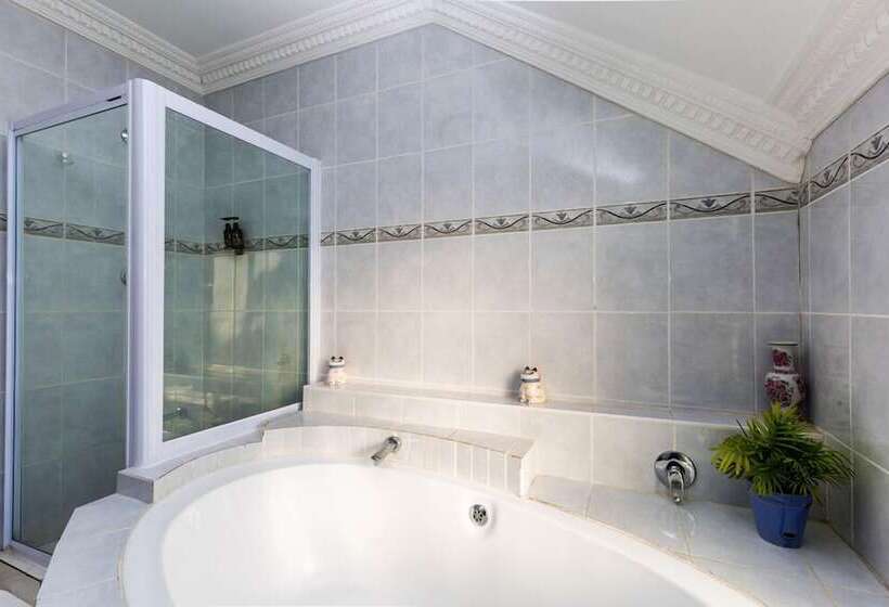 펜션 Holiday Guest House Langebaan