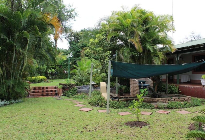 פנסיון Lalamo Guest House