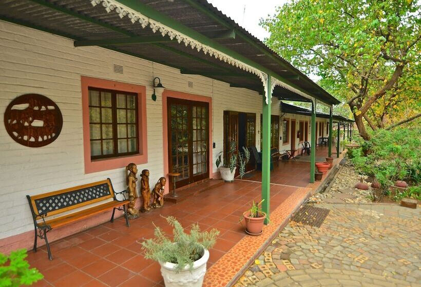 פנסיון Lalamo Guest House