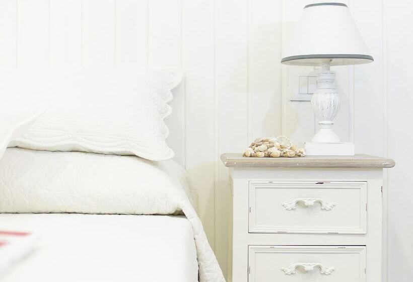 پانسیون Lungomare Rooms & Charme