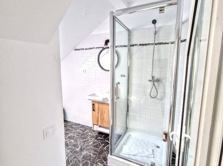 膳宿费 Main Square Apartments & More