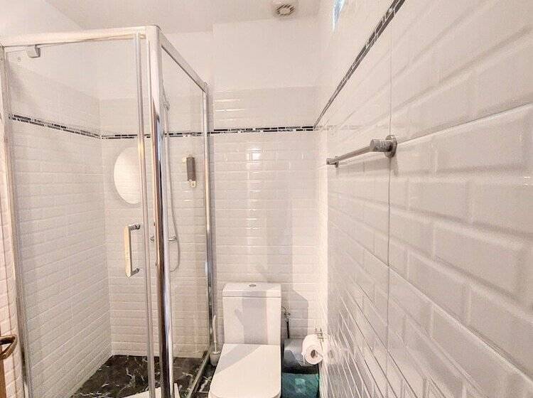 膳宿费 Main Square Apartments & More