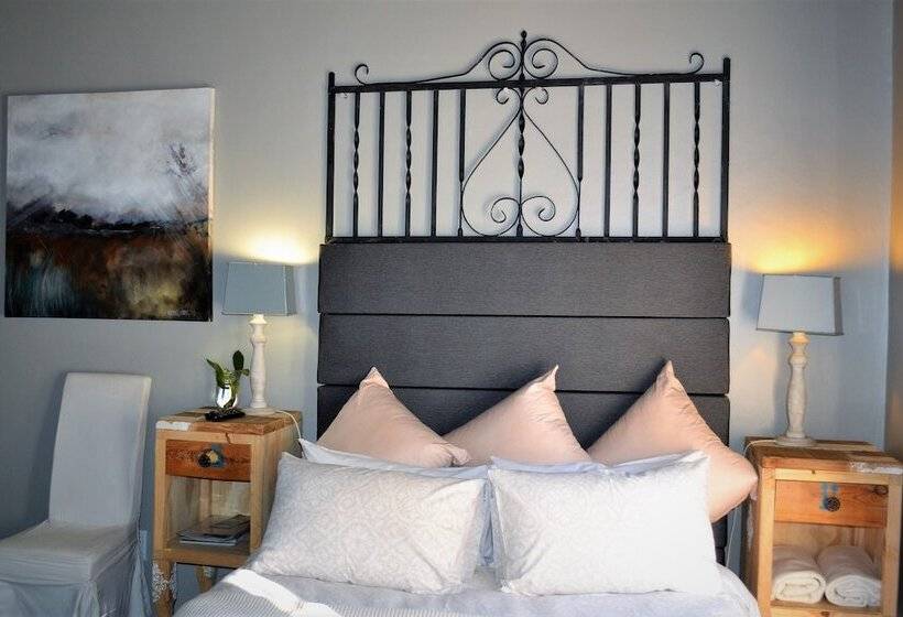 膳宿费 Muckleneuk Manor