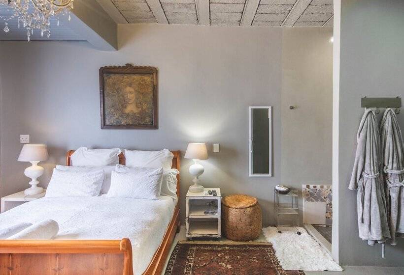 膳宿费 Muckleneuk Manor