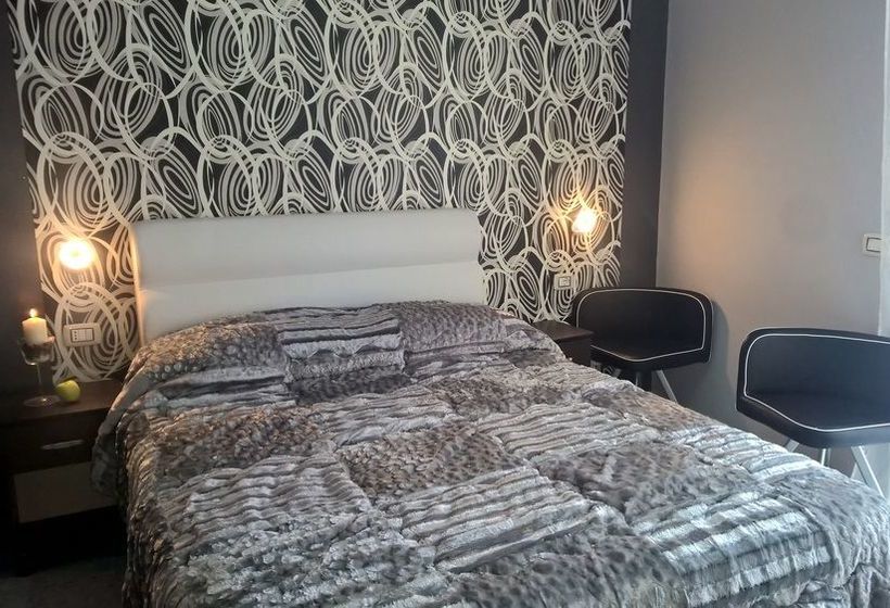 פנסיון Pompei Boutique Inn