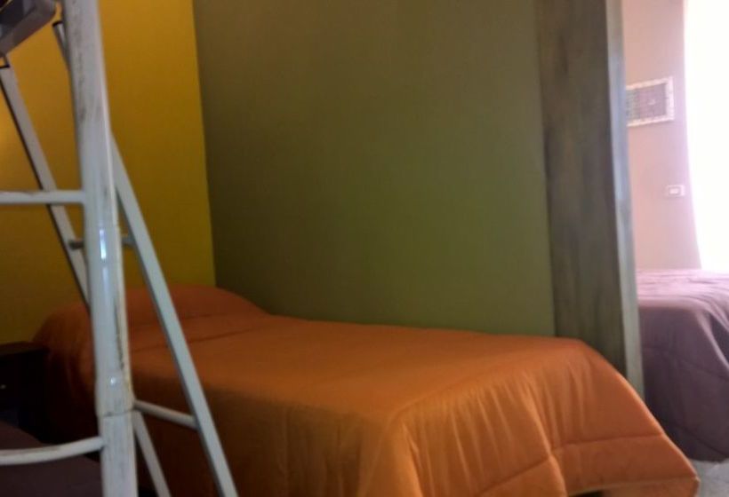 פנסיון Pompei Boutique Inn