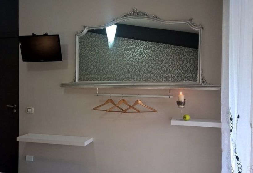 פנסיון Pompei Boutique Inn