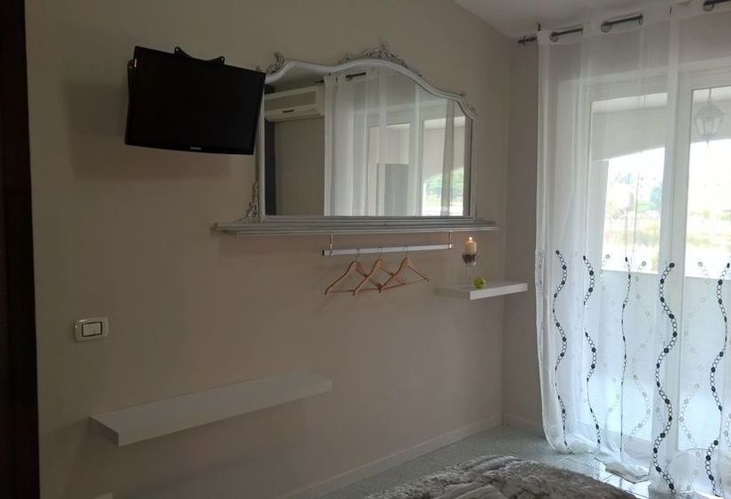 פנסיון Pompei Boutique Inn