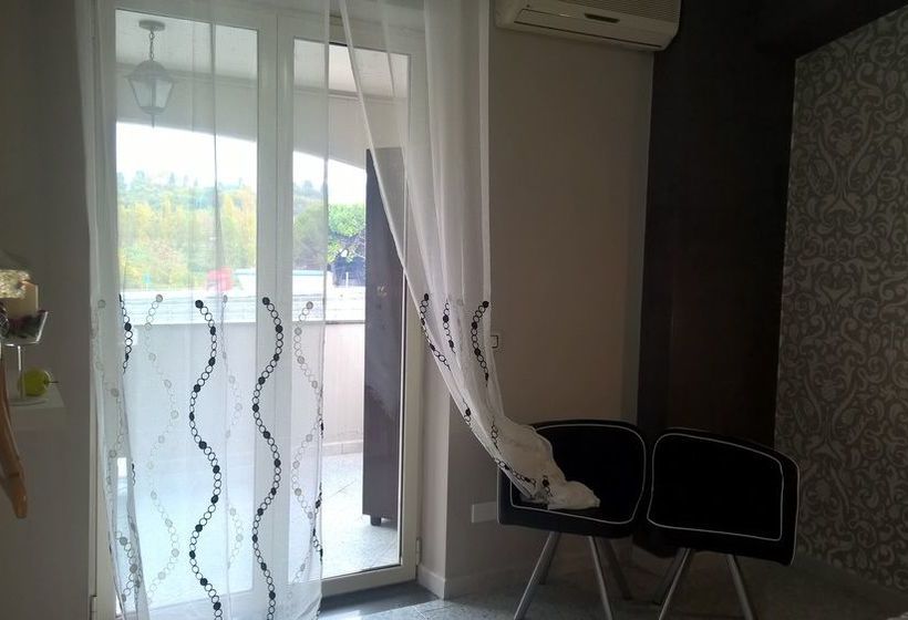 פנסיון Pompei Boutique Inn