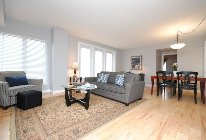 Premiere Suites Moncton