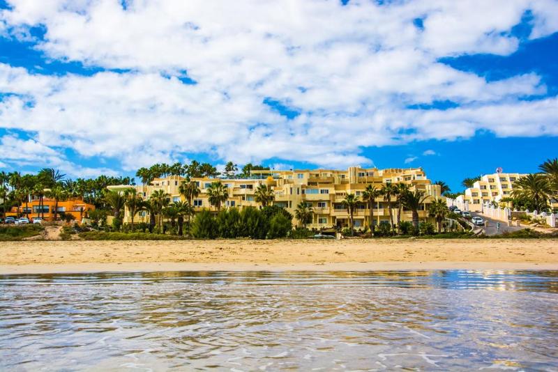 R2 Maryvent Beach Apartments