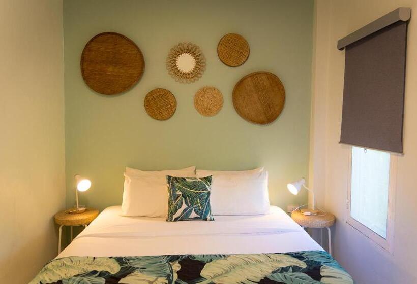 リゾートホテル Oasis Yoga Bungalows