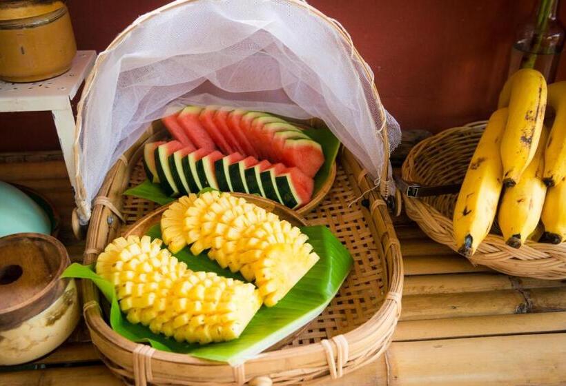 リゾートホテル Oasis Yoga Bungalows