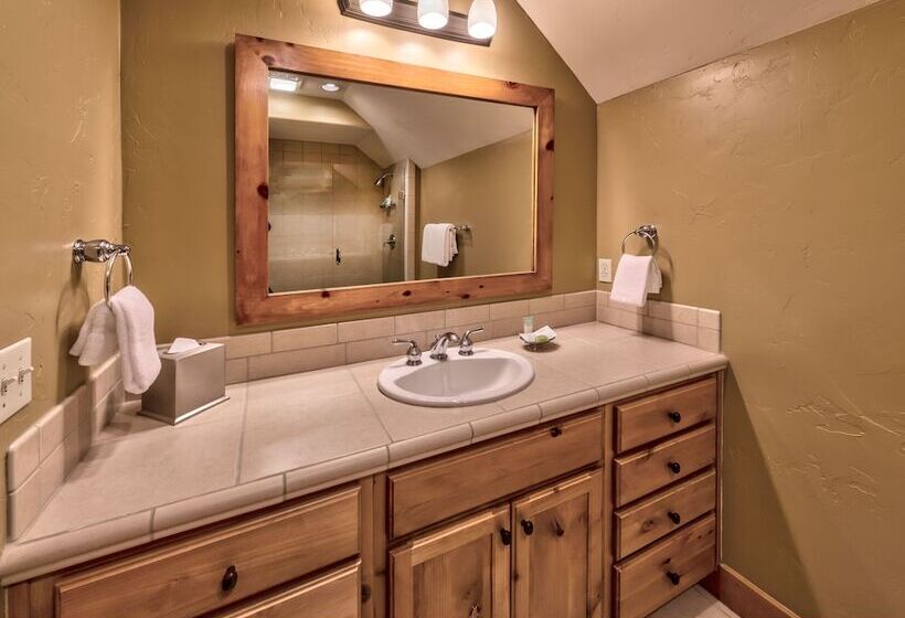 Tahoe Mountain Resorts Lodging Old Greenwood