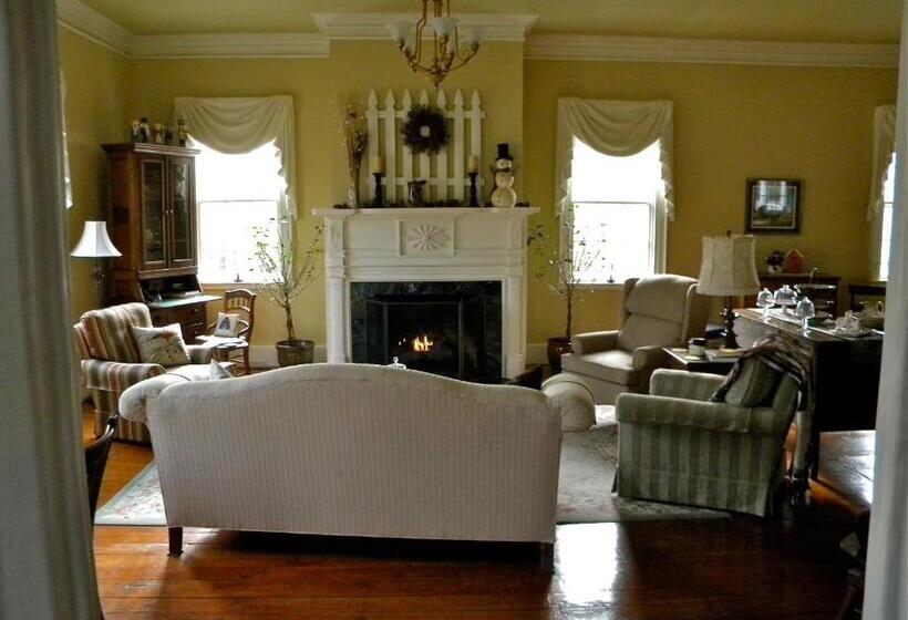 The Bed And Breakfast At Oliver Phelps