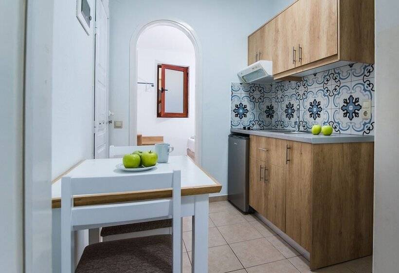 Vagelis Comfort Apartments