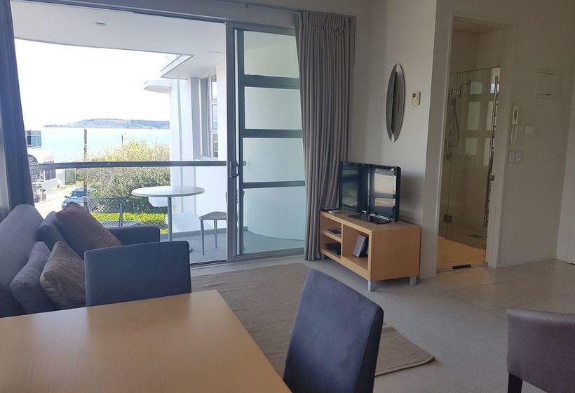 Waimahana Apartments