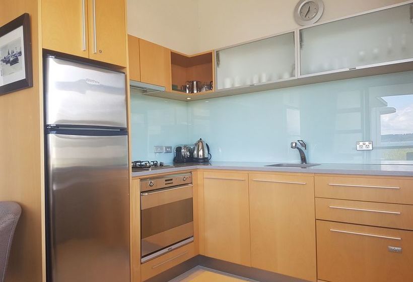 Waimahana Apartments