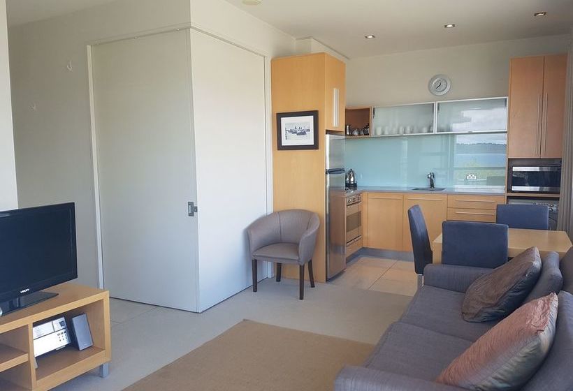 Waimahana Apartments