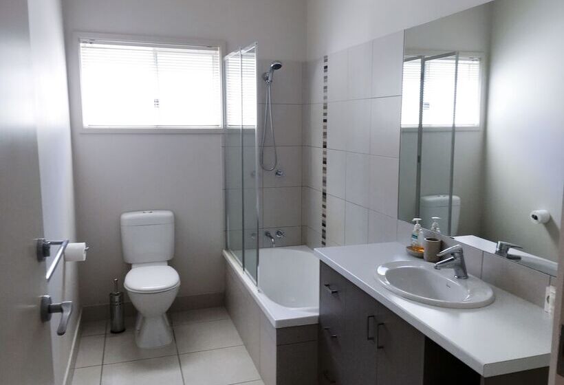 Abalina Cottages, Rotary Drive