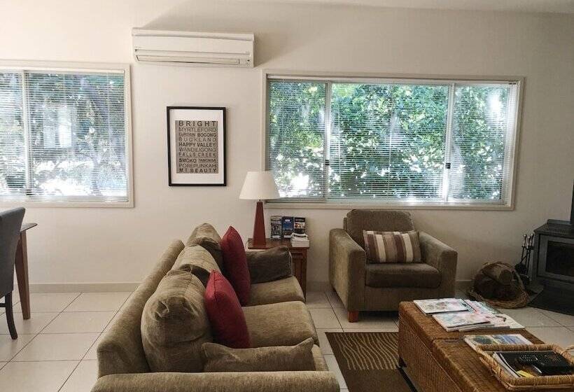 Abalina Cottages, Rotary Drive