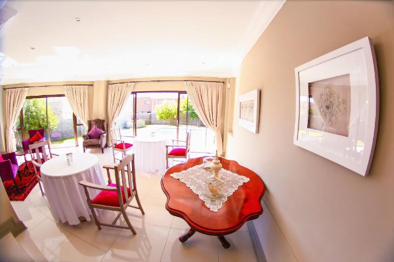 住宿加早餐 Alabaster Box Guesthouse