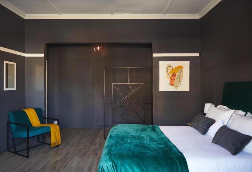 هاستل Wish U Were Here