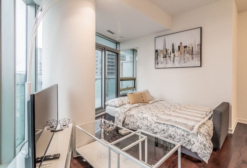 Aoc Suites 2 Bedroom Condo, City Cn Tower View