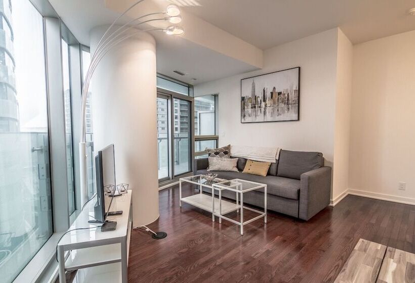 Aoc Suites 2 Bedroom Condo, City Cn Tower View