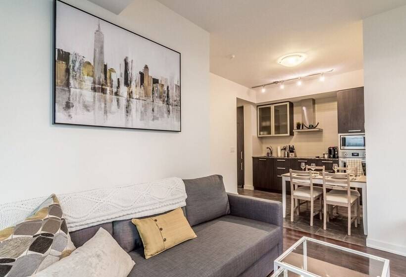 Aoc Suites 2 Bedroom Condo, City Cn Tower View