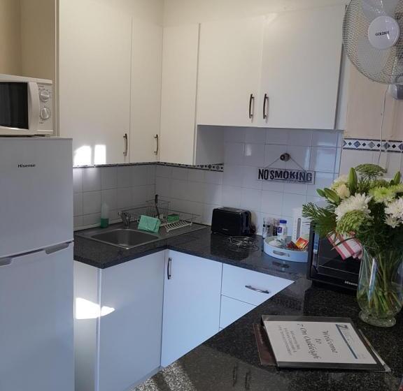 Apartment 7 On Oakleigh