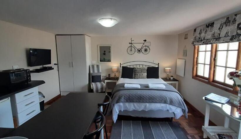 Apartment 7 On Oakleigh