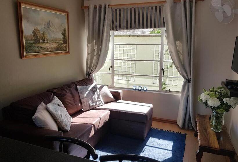 Apartment 7 On Oakleigh