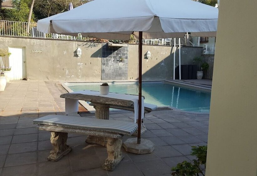 Apartment 7 On Oakleigh